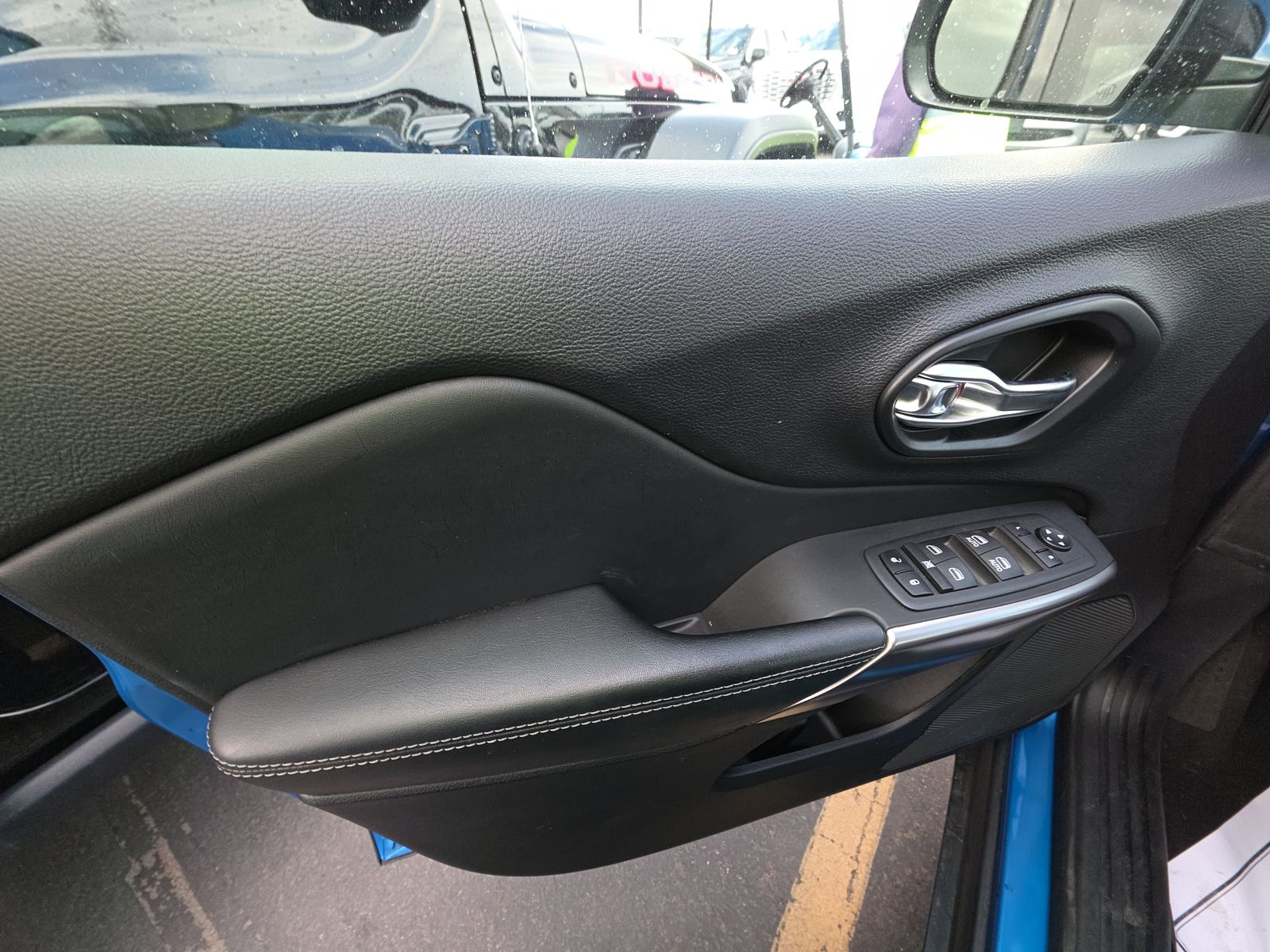 JEEP LATITU LUX - 10