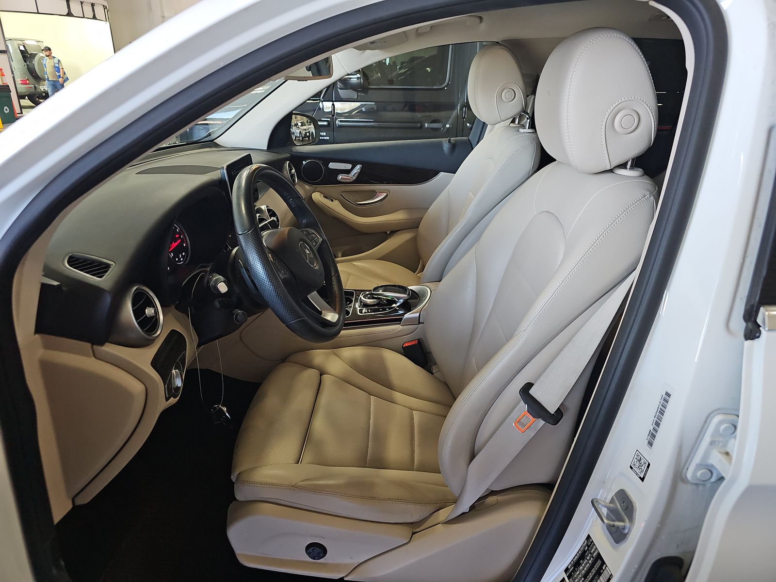 MERCEDES-BENZ GLC-CLASS - 8