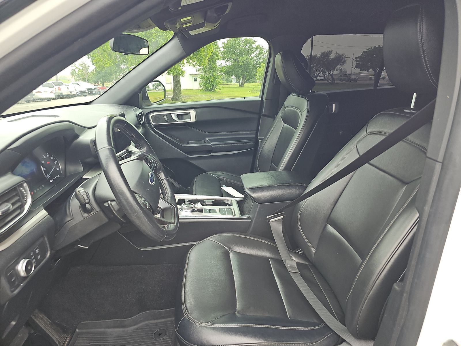 FORD EXPLORER - 8