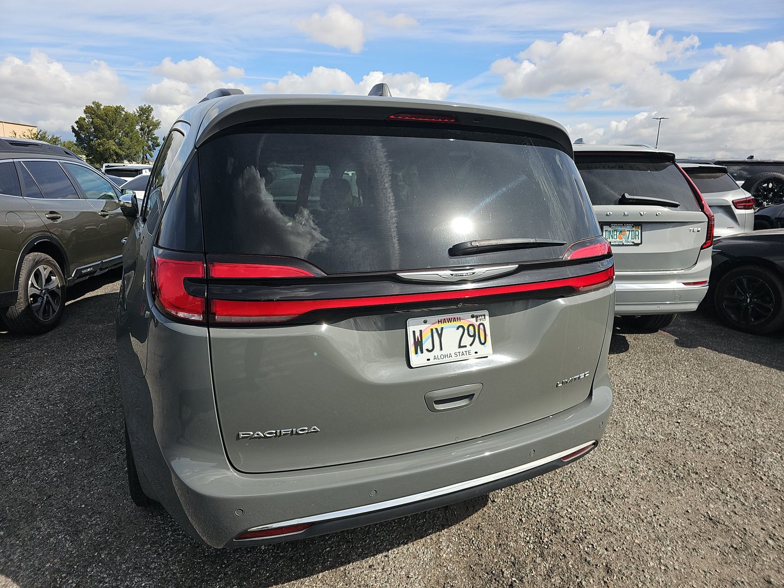 2022 Chrysler Pacifica Limited FWD