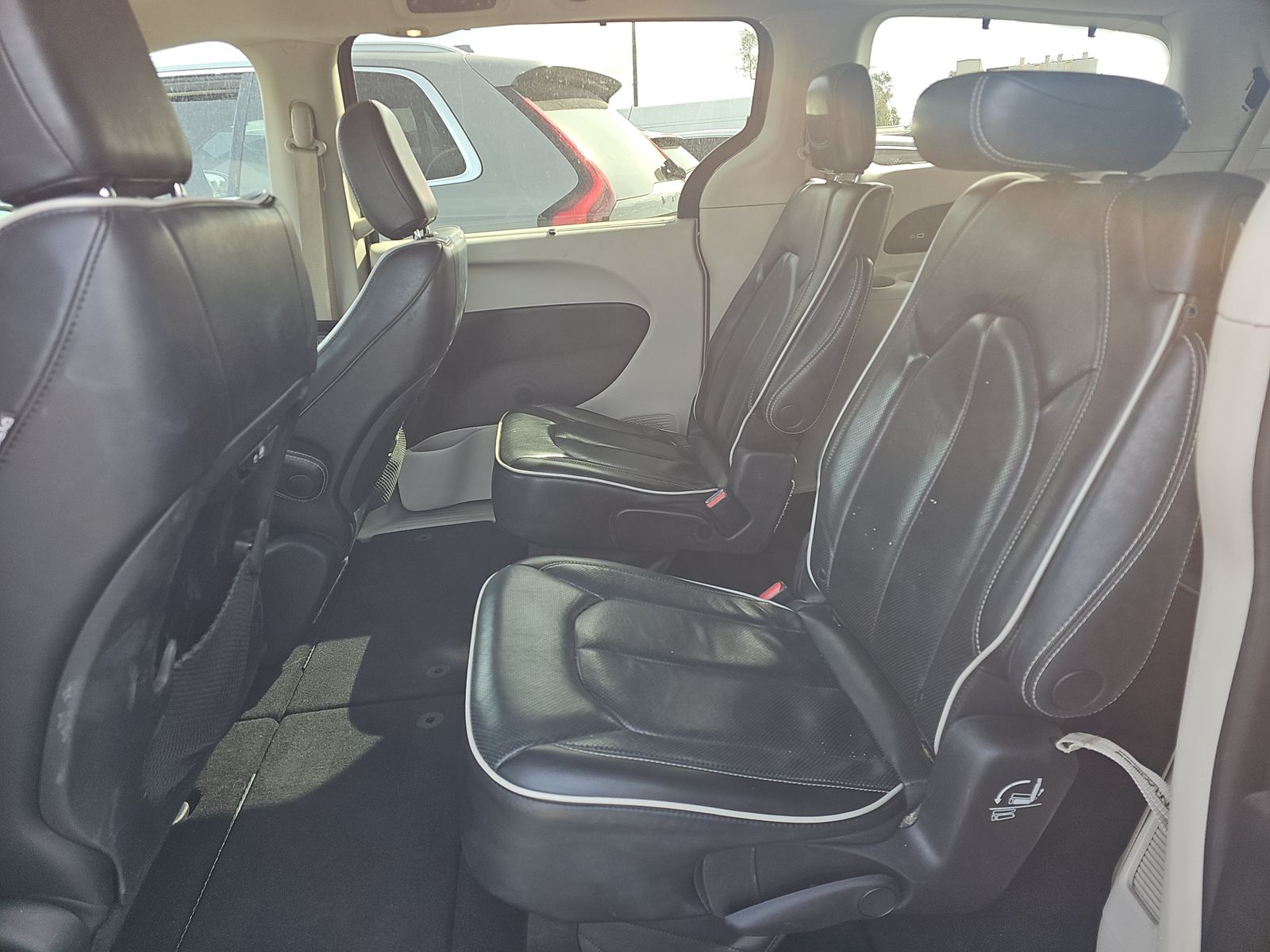2022 Chrysler Pacifica Limited FWD