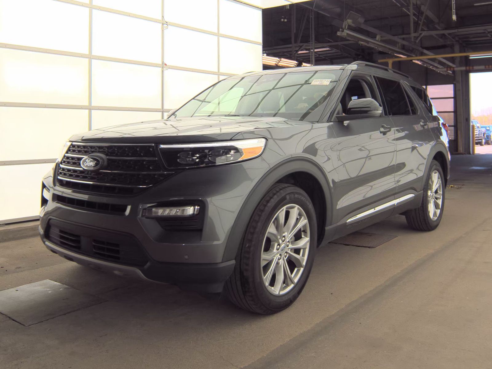 FORD EXPLORER - 1