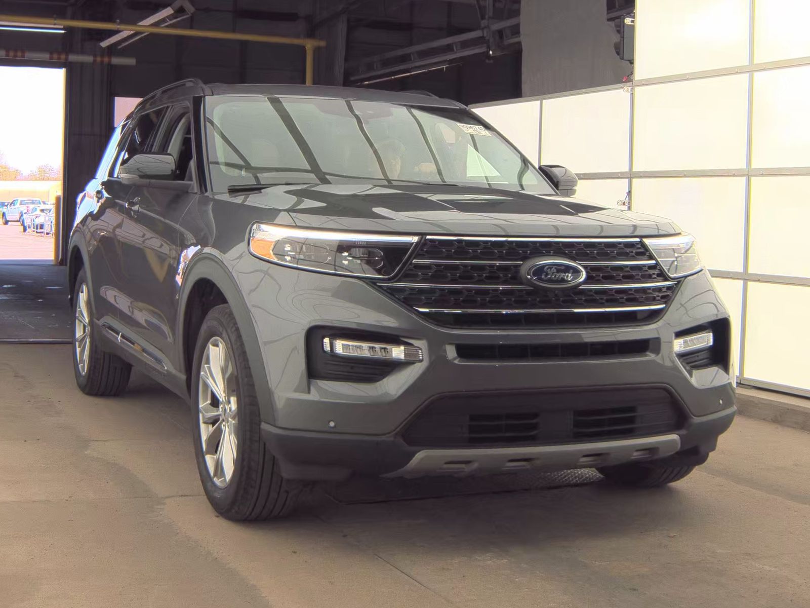 FORD EXPLORER - 5