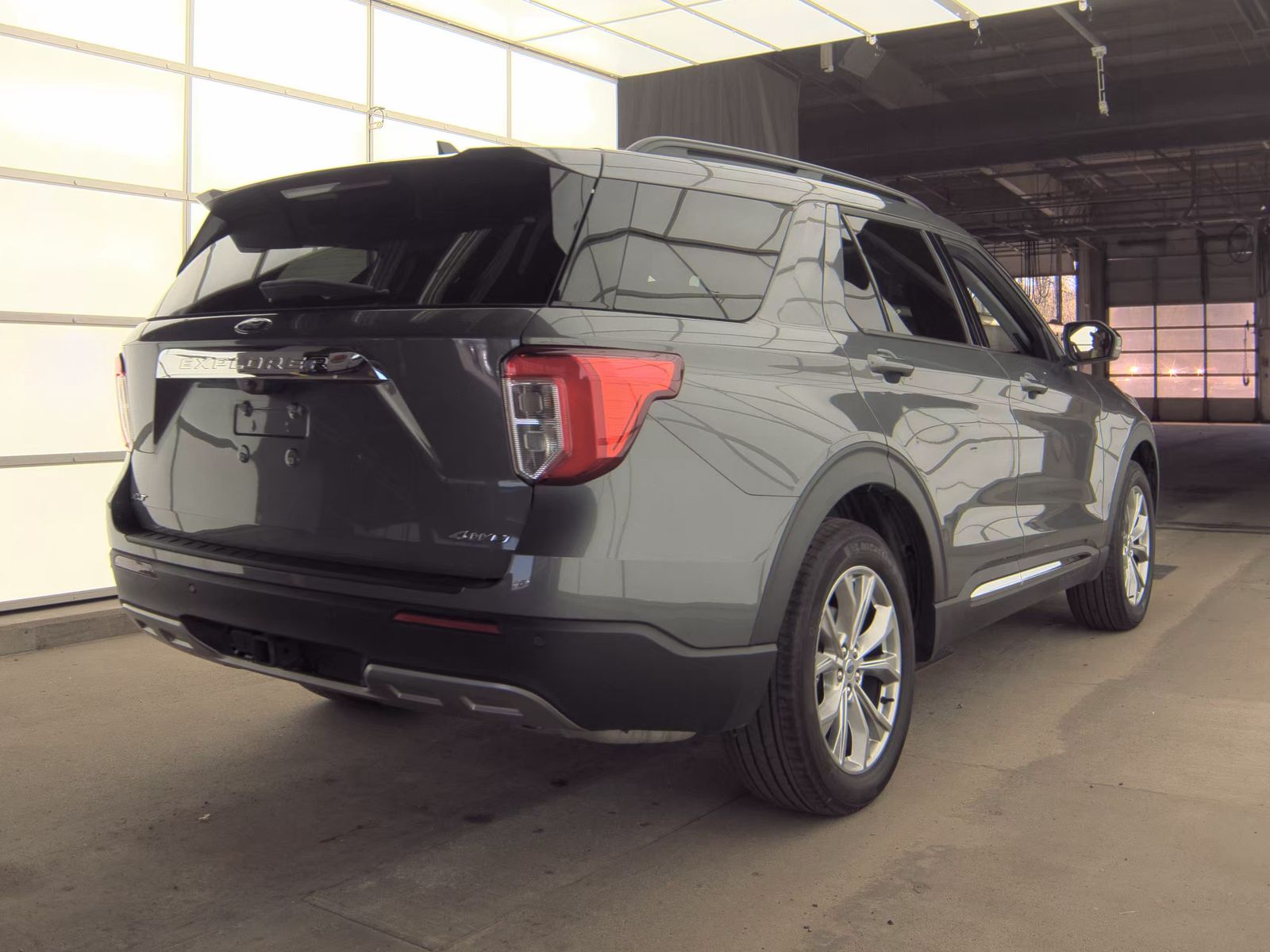 FORD EXPLORER - 6