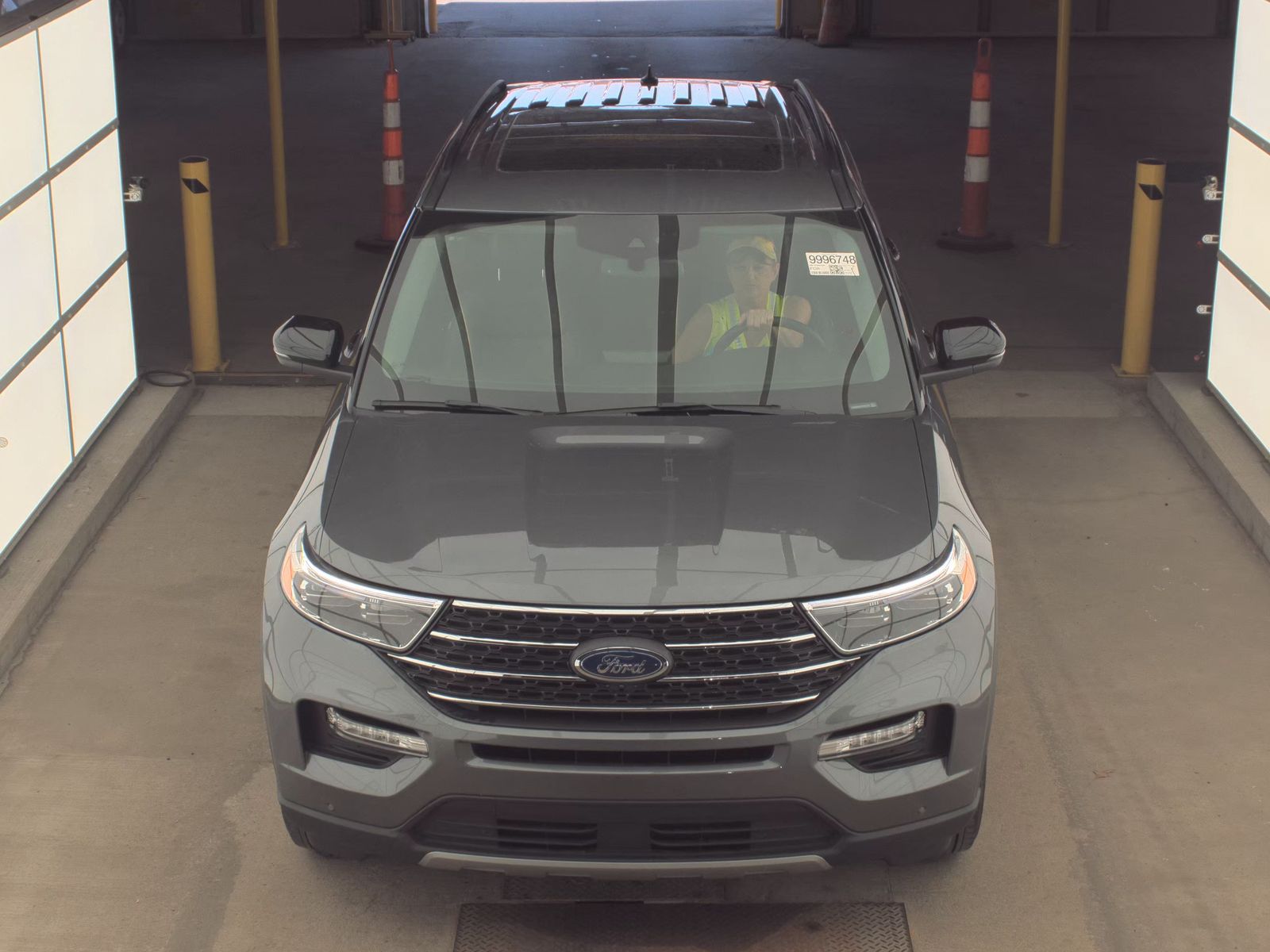 FORD EXPLORER - 3