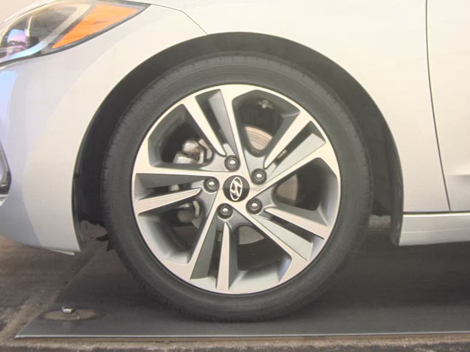 HYUNDAI LIMITED - 10