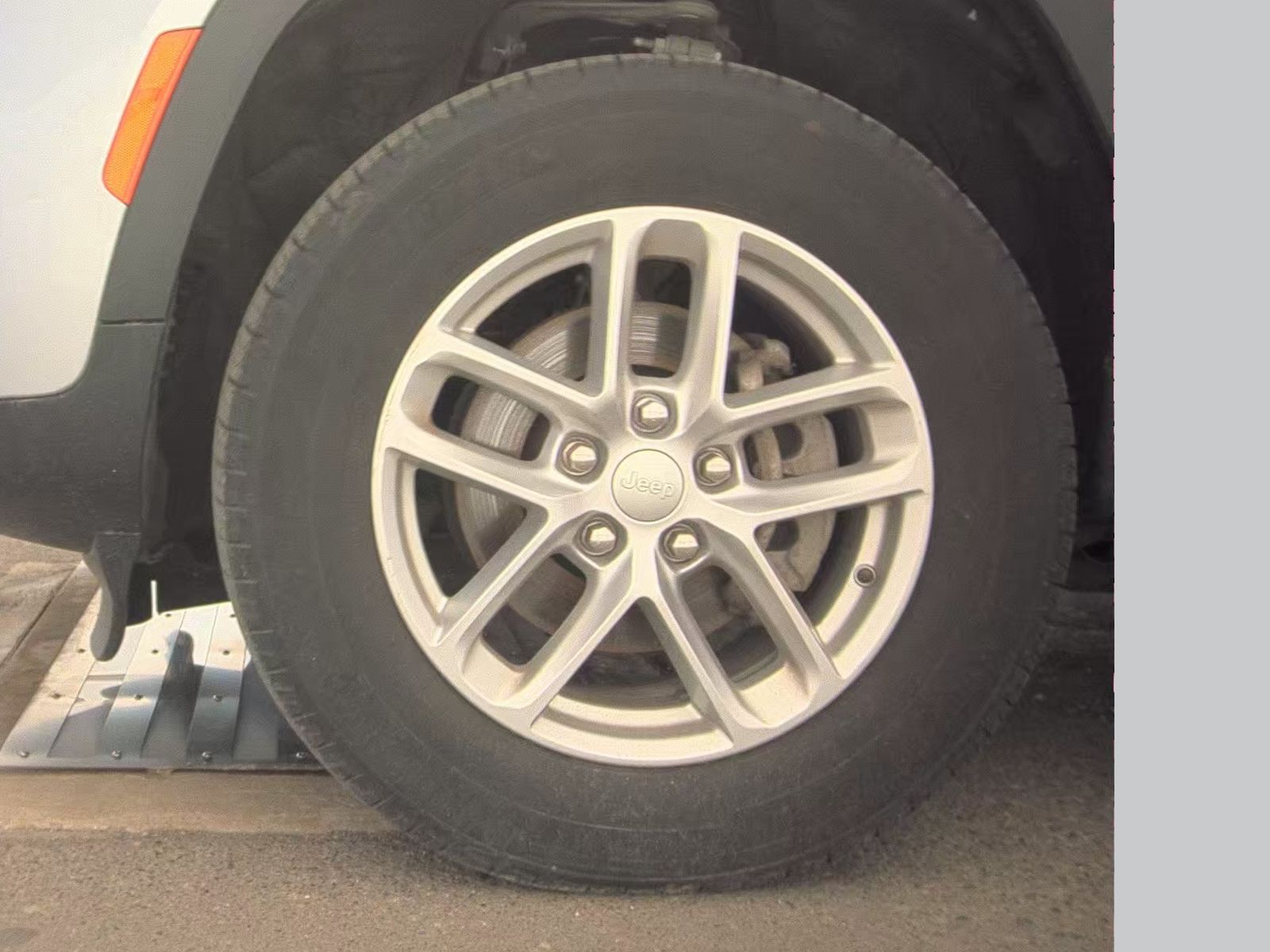 JEEP GRAND CHEROKEE - 10