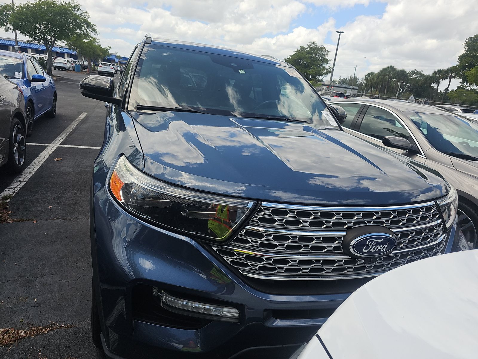 FORD EXPLORER - 3