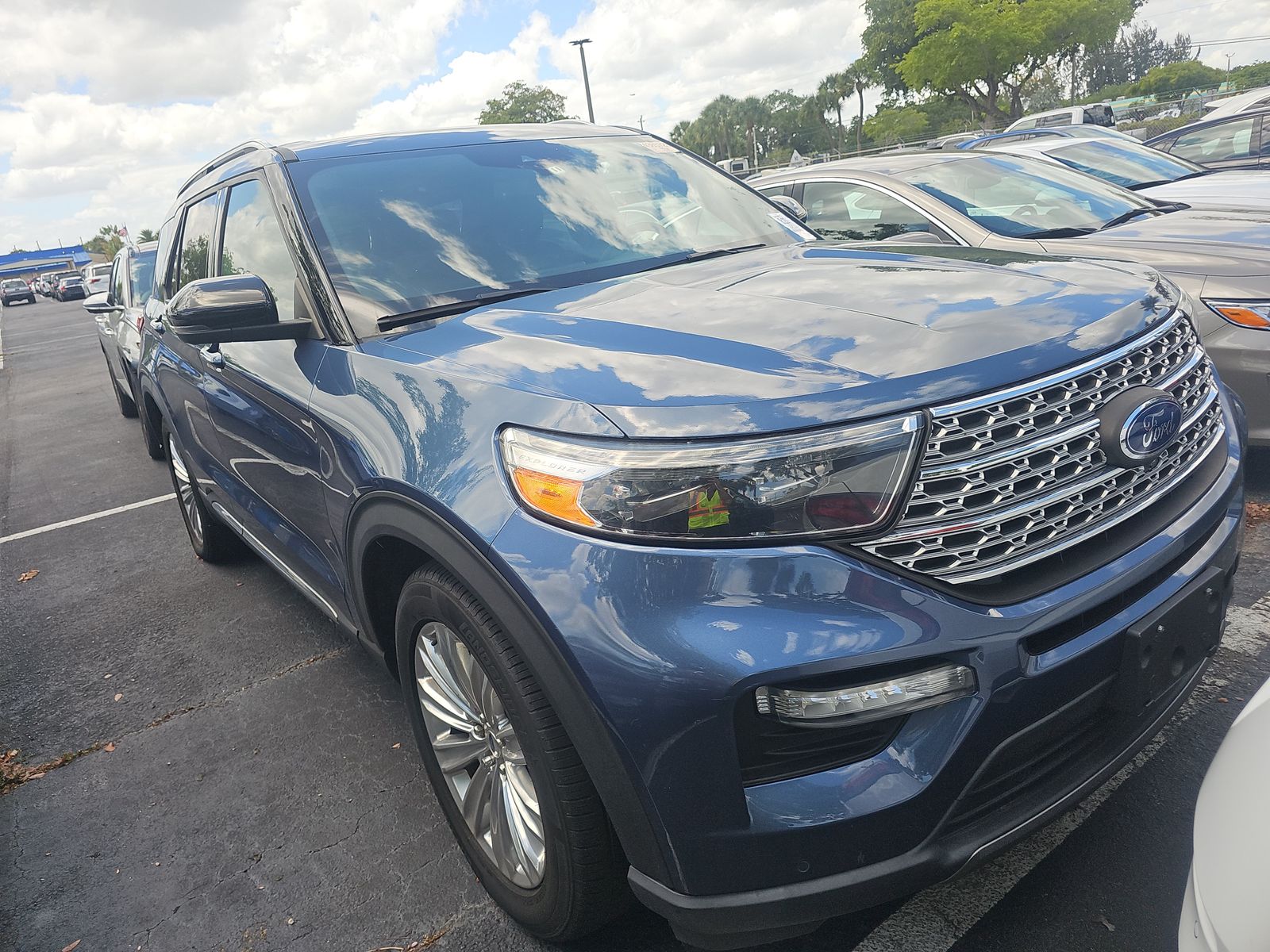 FORD EXPLORER - 4