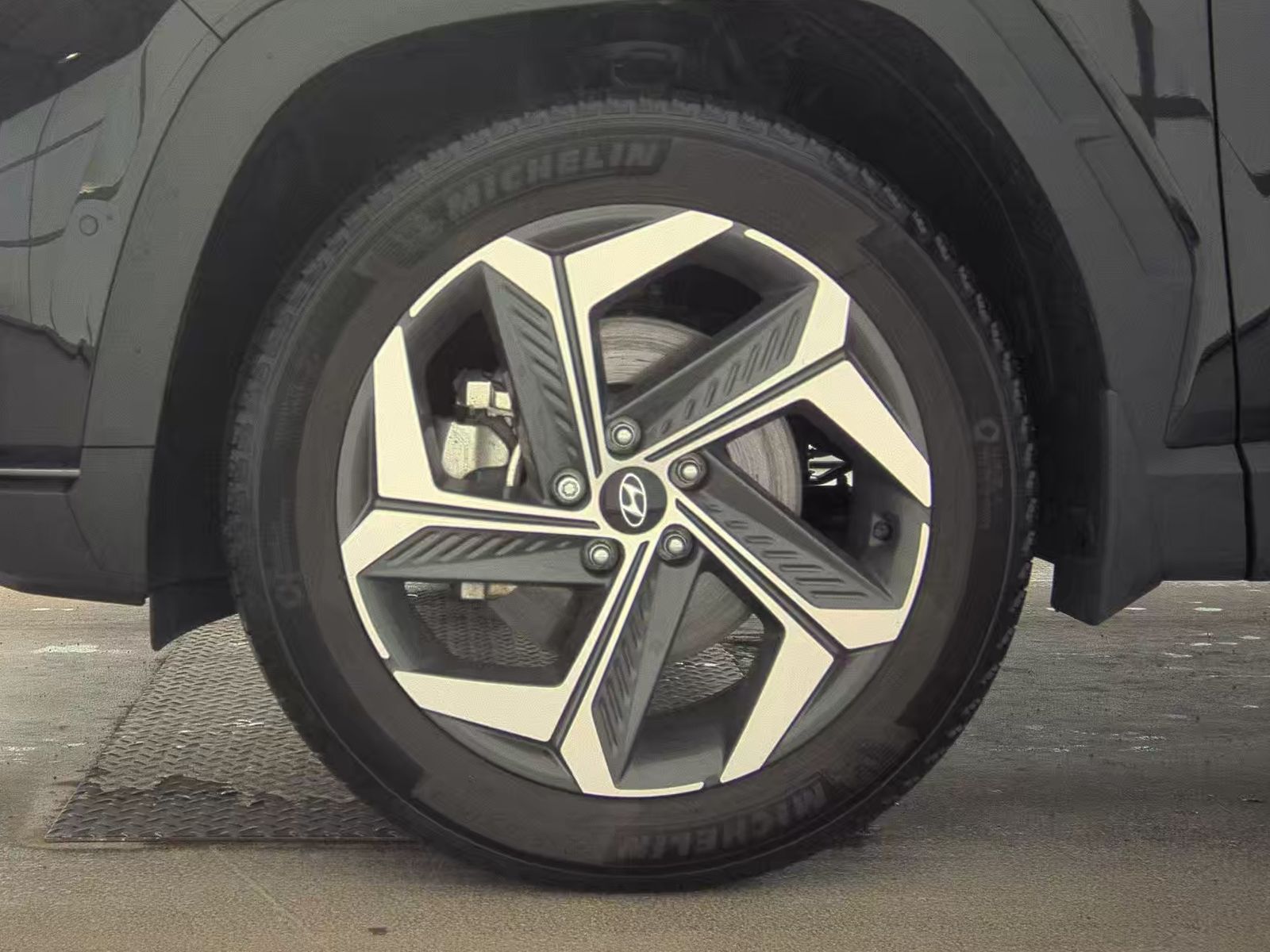 HYUNDAI LIMITED - 10