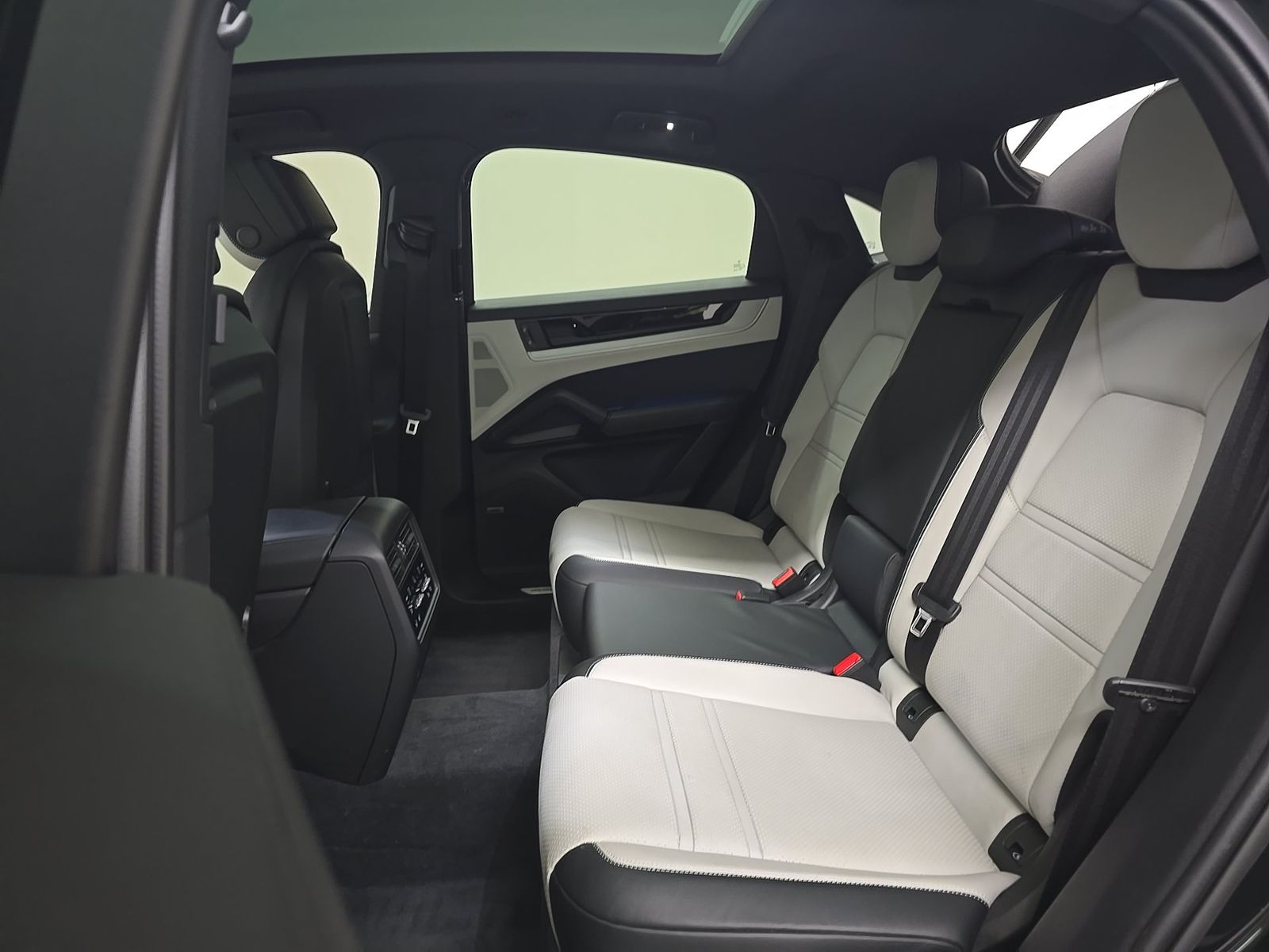 2024 Porsche Cayenne Base AWD