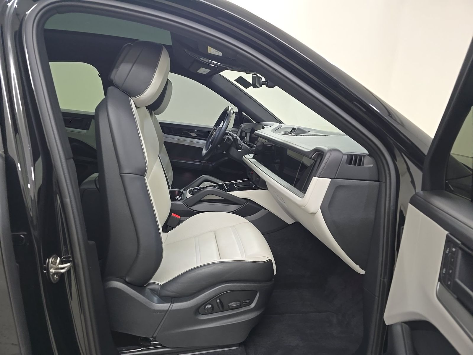 2024 Porsche Cayenne Base AWD
