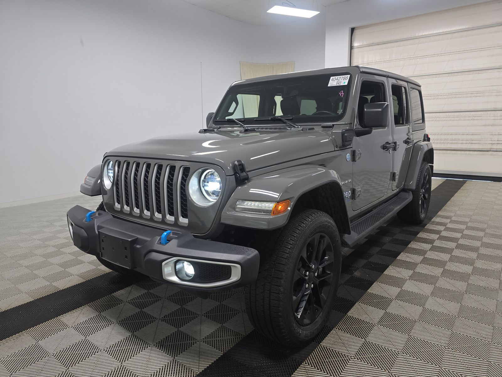 JEEP SAHARA - 1