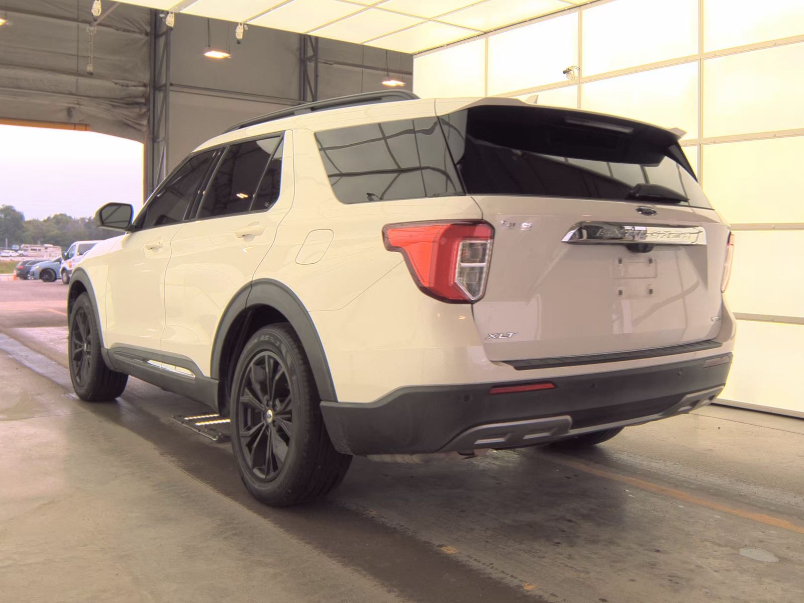FORD EXPLORER - 7