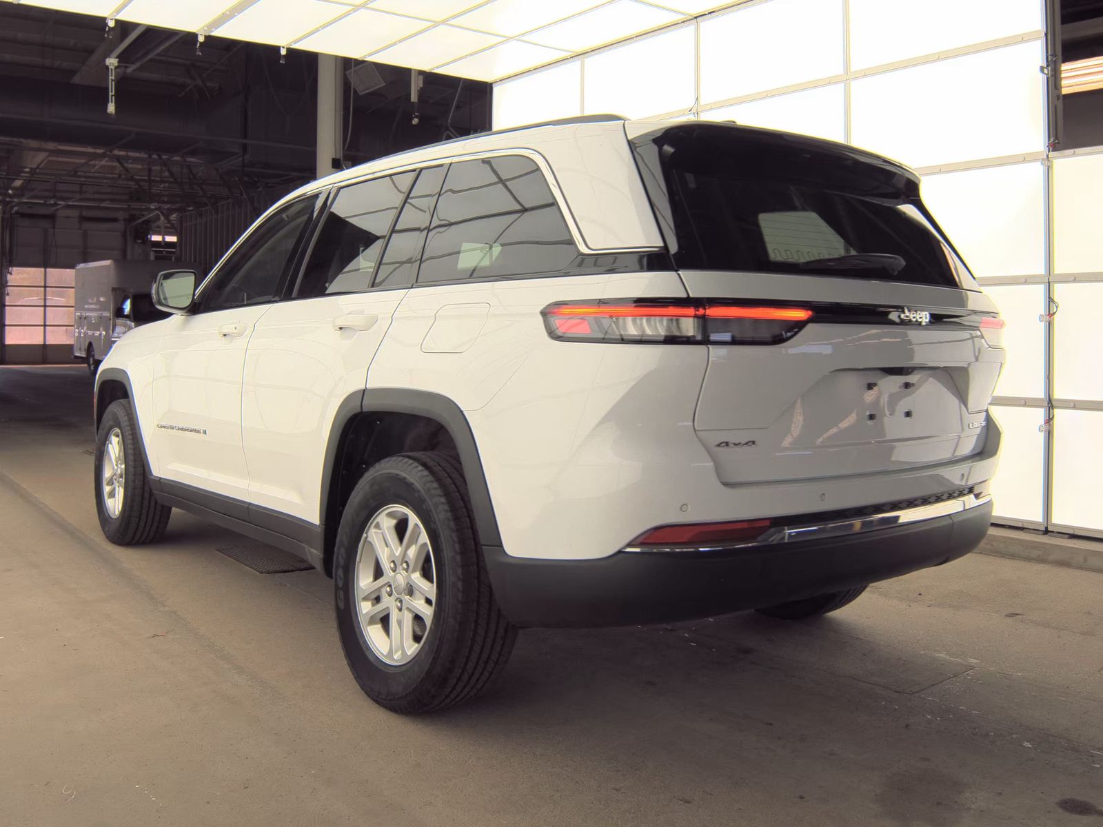 JEEP GRAND CHEROKEE - 9