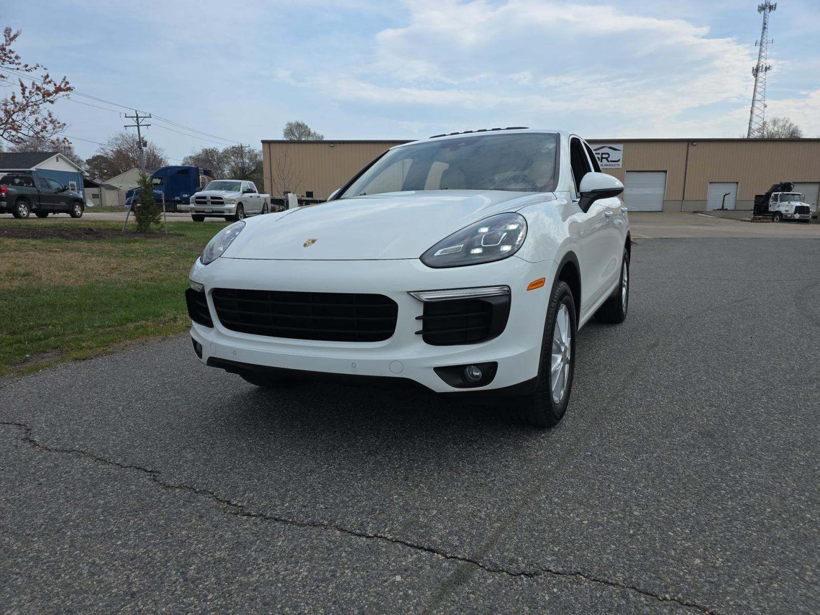 PORSCHE CAYENNE - 1