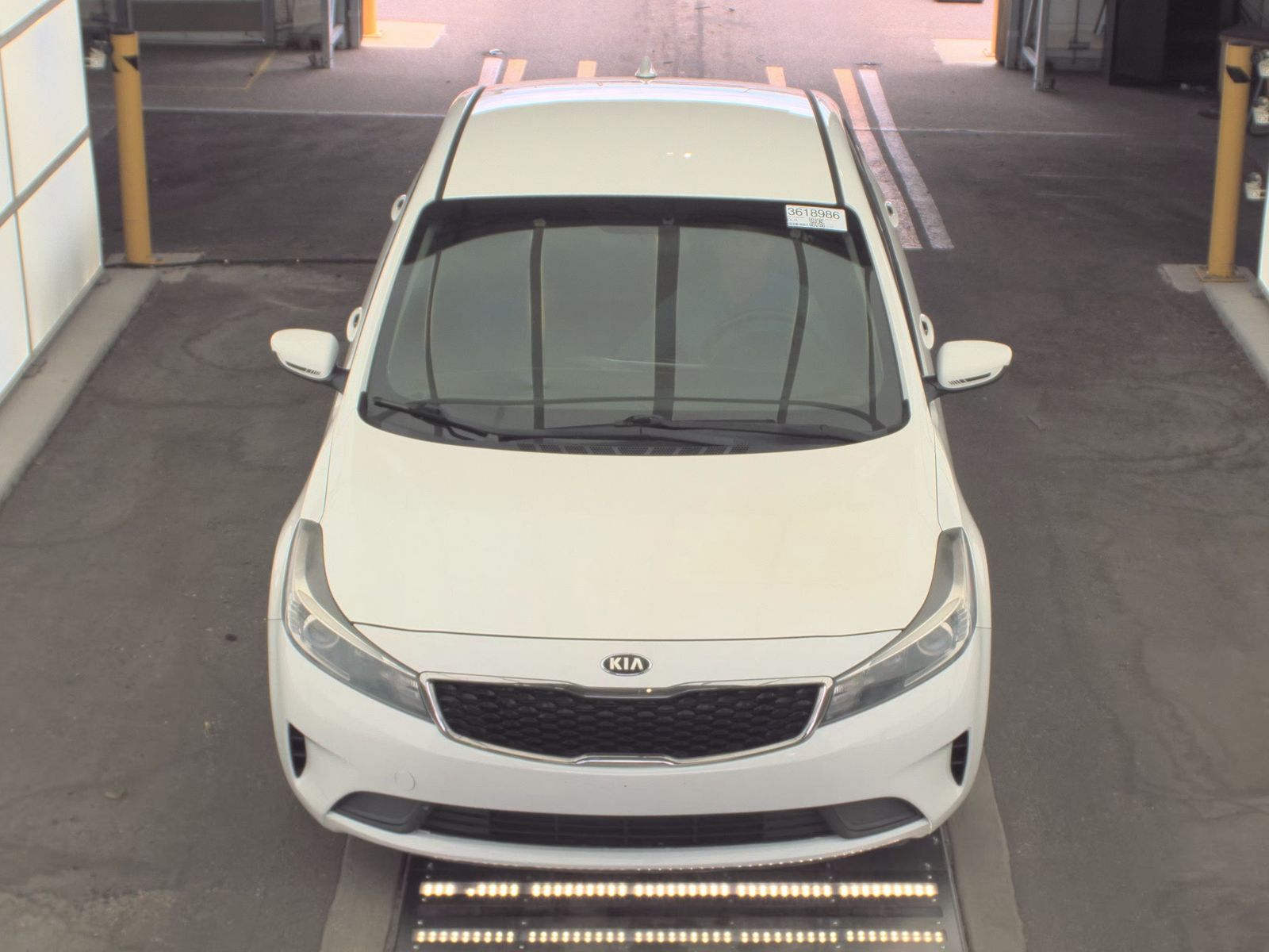 KIA S - 3