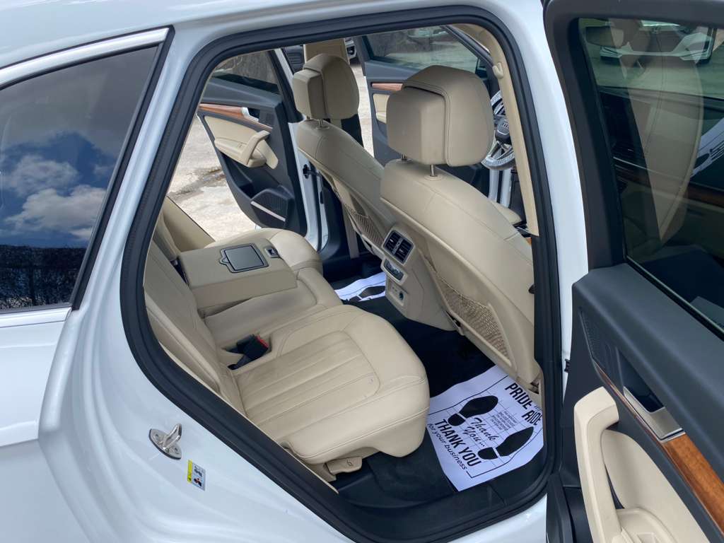 2023 Audi Q5 S line Premium Plus AWD