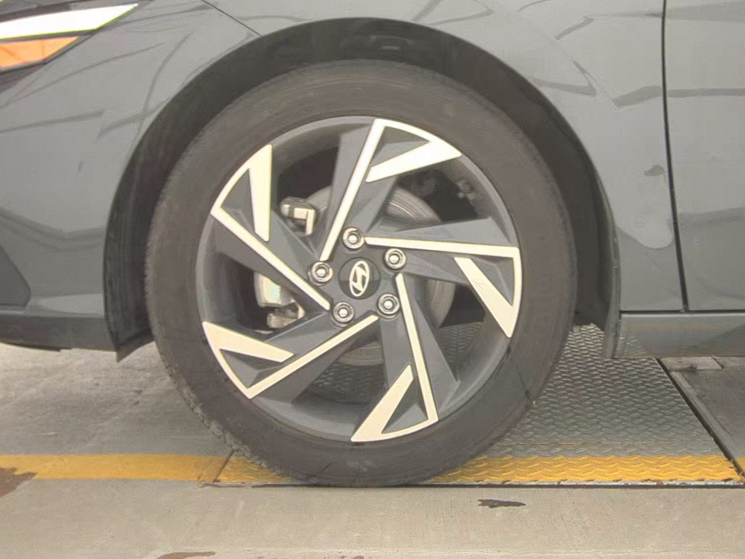 HYUNDAI SEL SPORT - 10