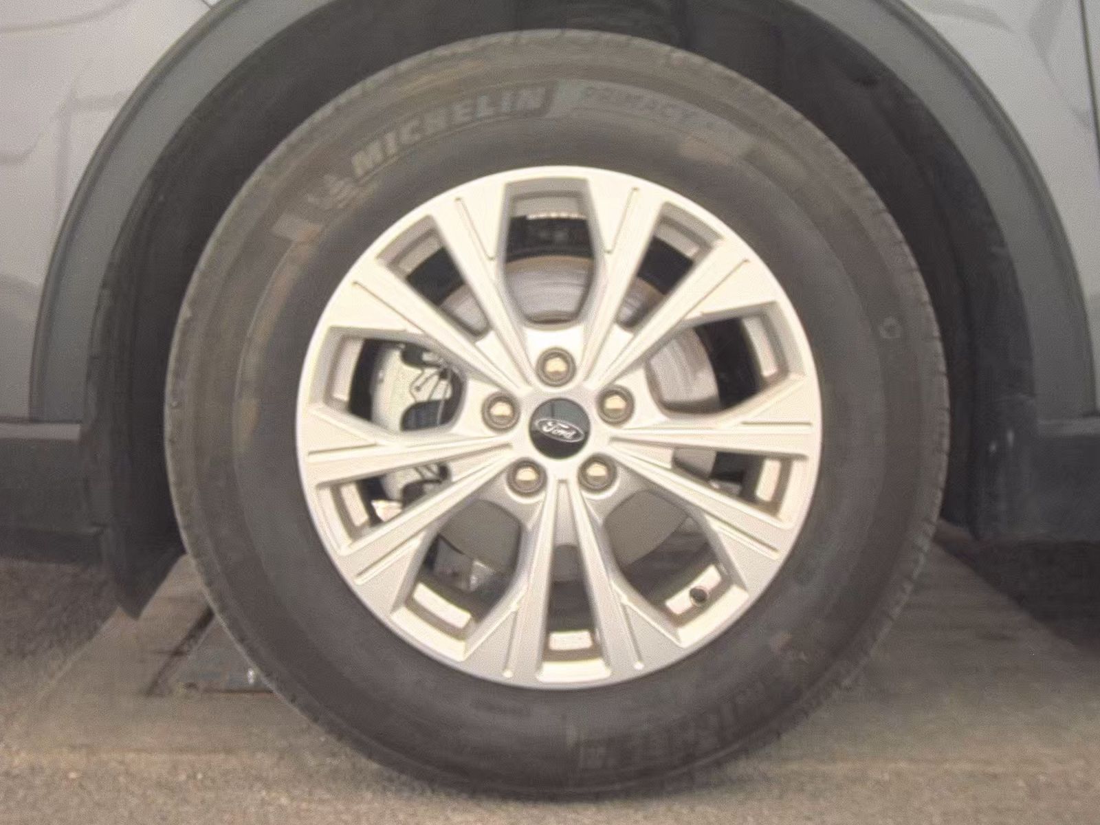 FORD ESCAPE - 10