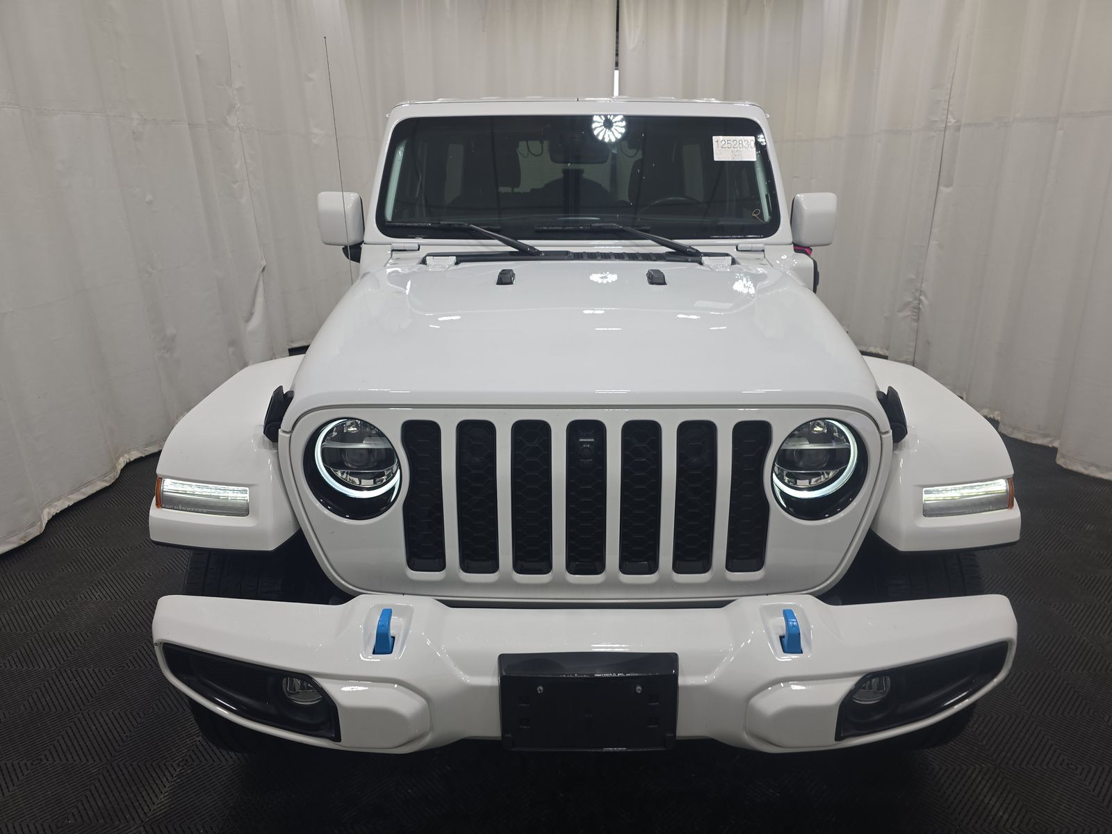 JEEP UNLIMITED 4XE HIGH ALTITUDE - 3