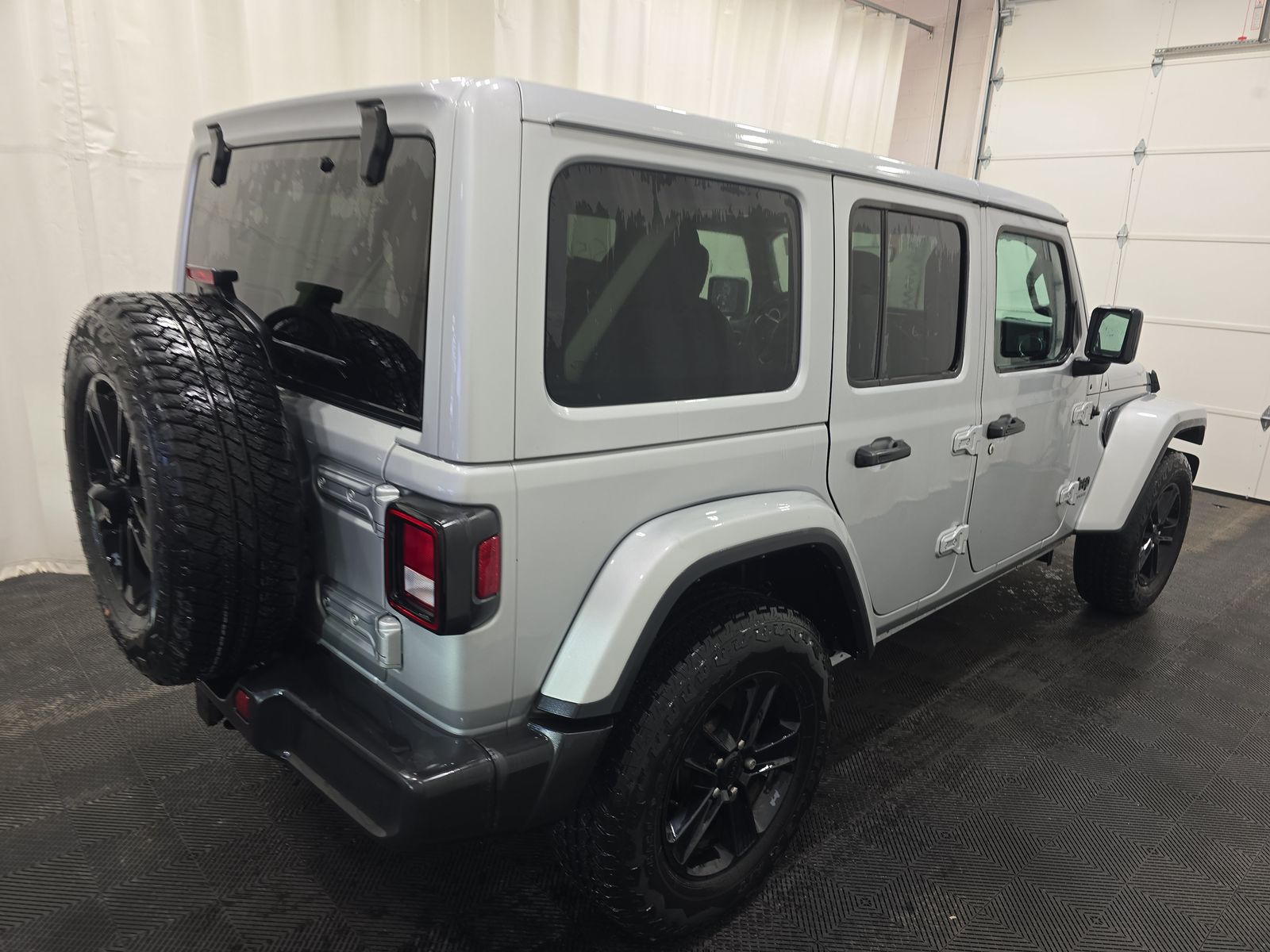 JEEP SAHARA ALTITUDE - 5