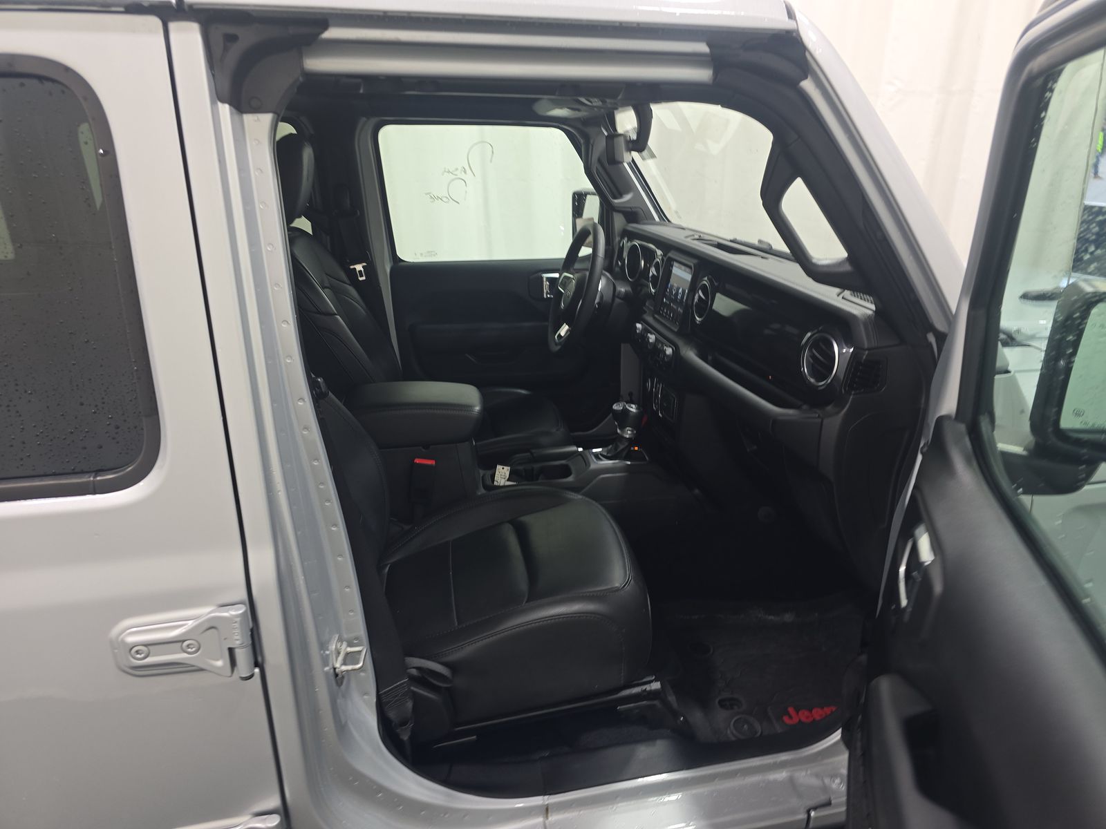 JEEP SAHARA ALTITUDE - 9