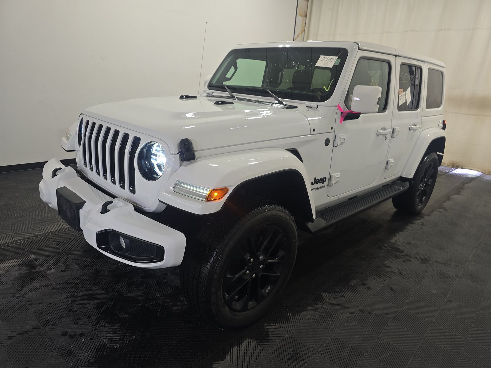 JEEP UNLIMITED HIGH ALTITUDE - 1