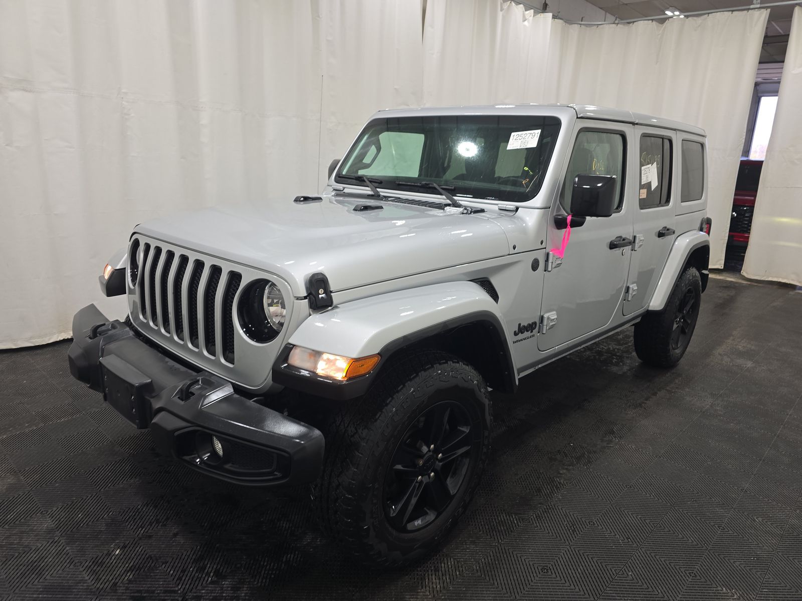 JEEP SAHARA ALTITUDE - 1