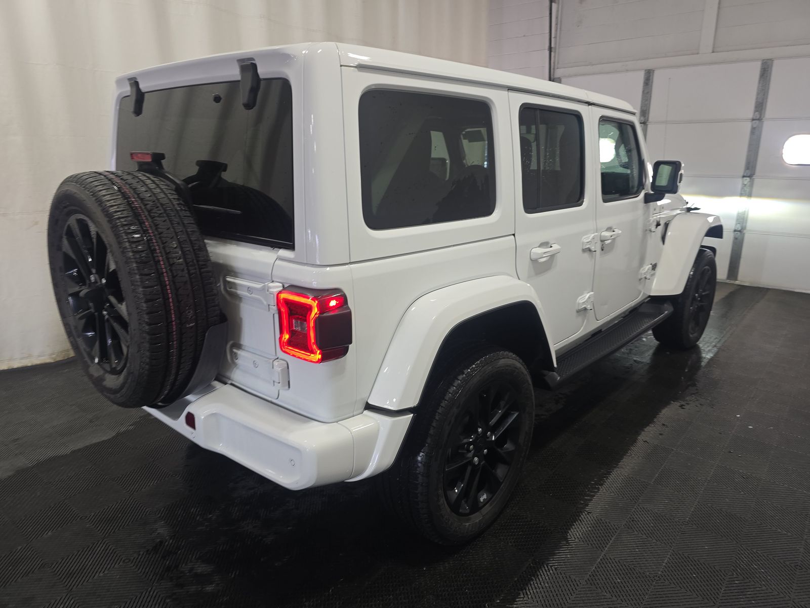 JEEP UNLIMITED HIGH ALTITUDE - 5