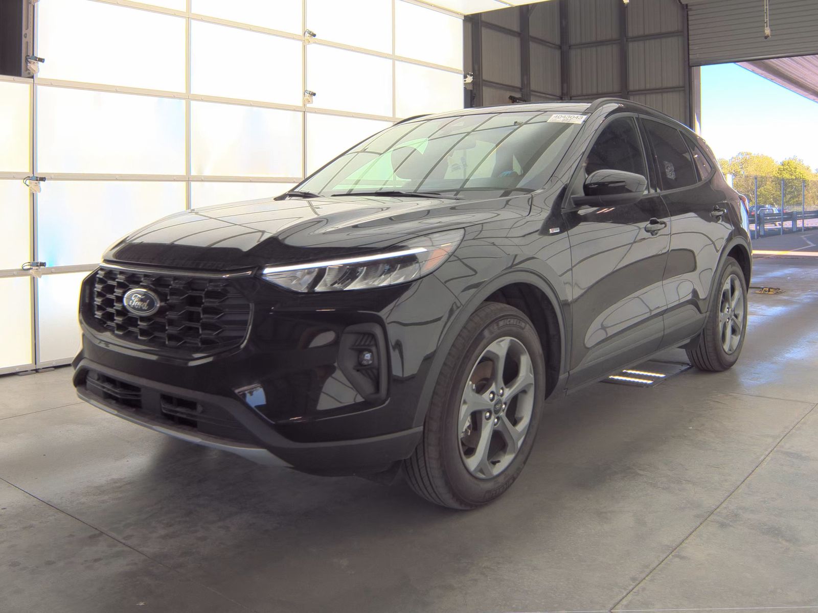 FORD ESCAPE - 1