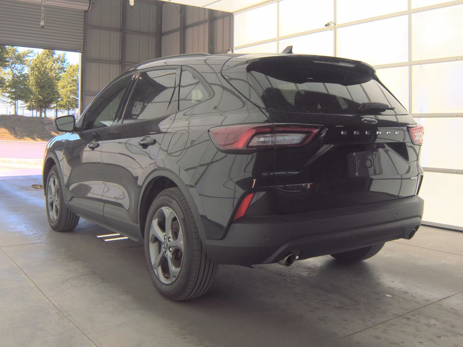 FORD ESCAPE - 9