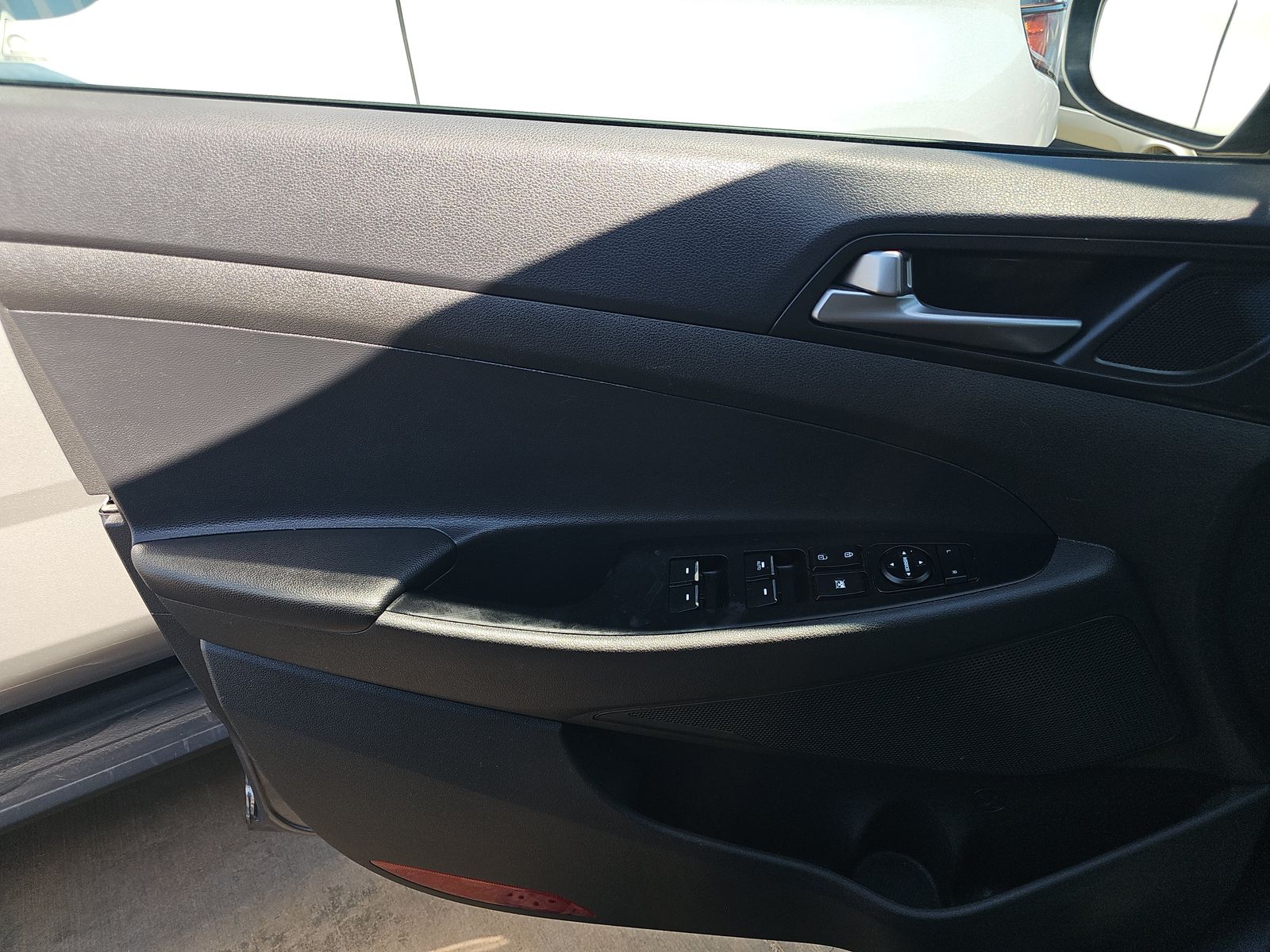 HYUNDAI LIMITED - 10