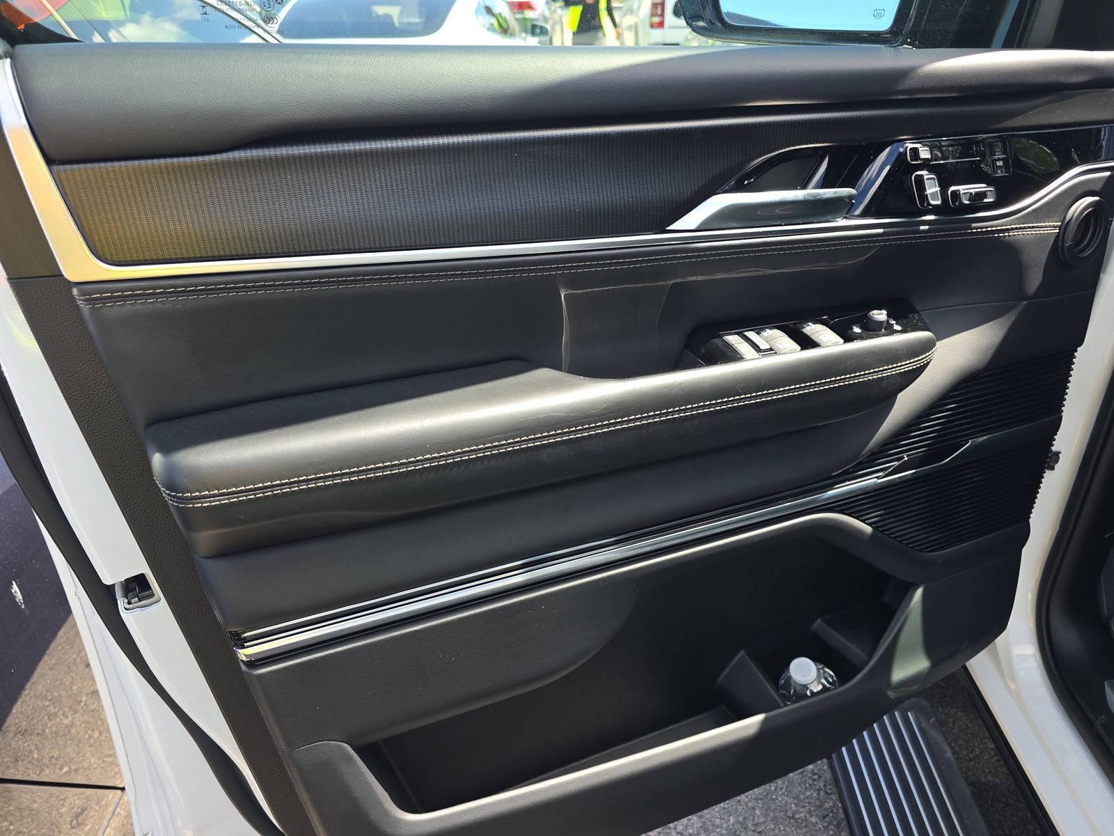 JEEP SERIES II OBSIDIAN - 10