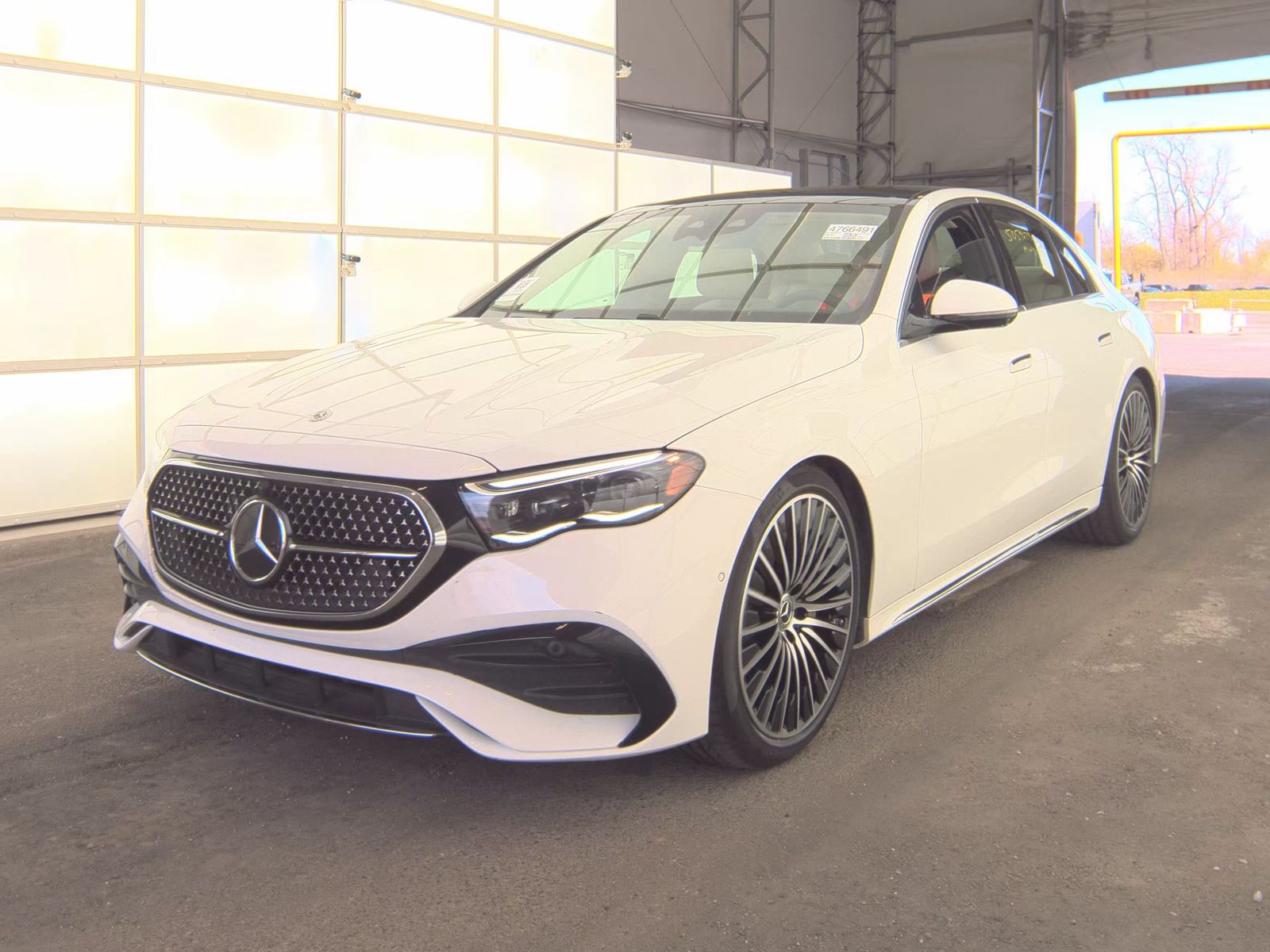 MERCEDES-BENZ E-CLASS - 1