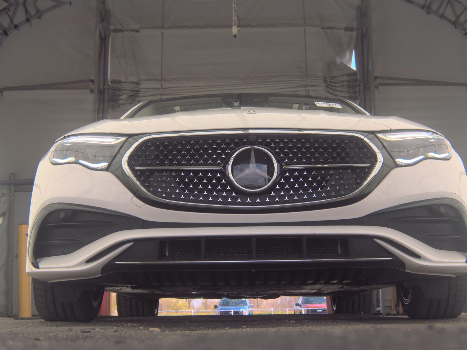 MERCEDES-BENZ E-CLASS - 4