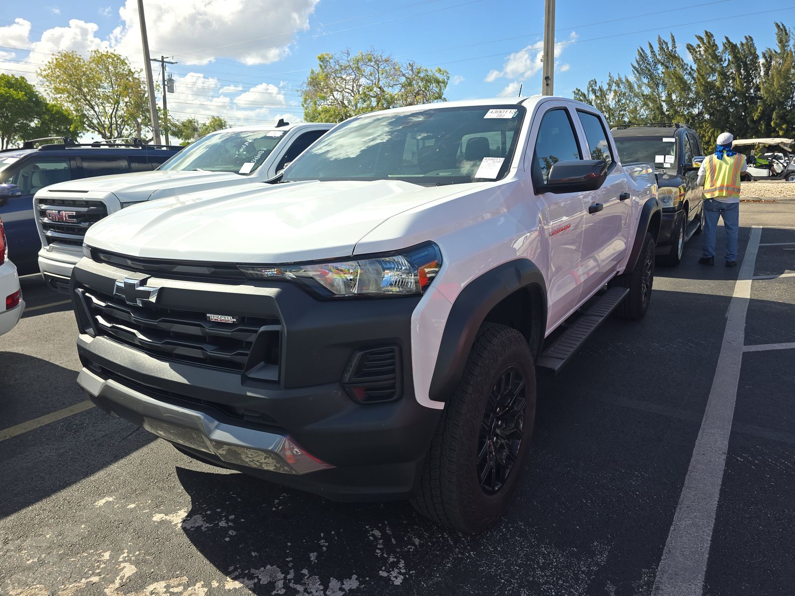 CHEVROLET SILVERADO - 1