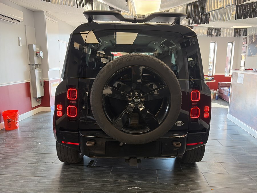 2022 Land Rover Defender 110 X-Dynamic HSE AWD