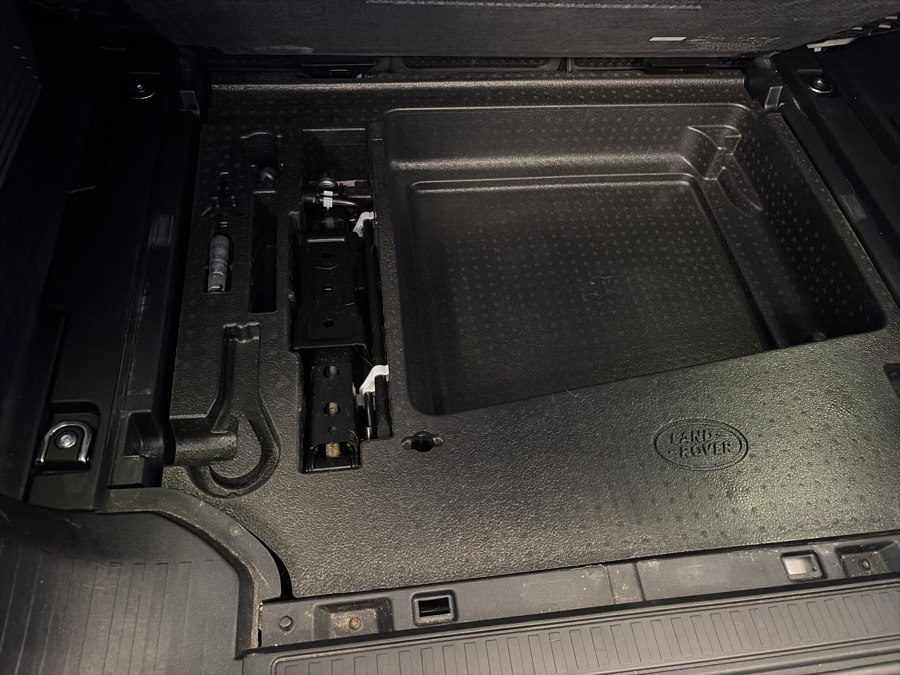 2022 Land Rover Defender 110 X-Dynamic HSE AWD