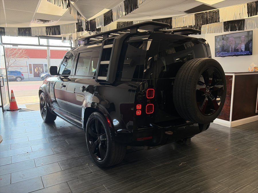 2022 Land Rover Defender 110 X-Dynamic HSE AWD