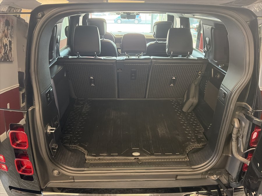 2022 Land Rover Defender 110 X-Dynamic HSE AWD