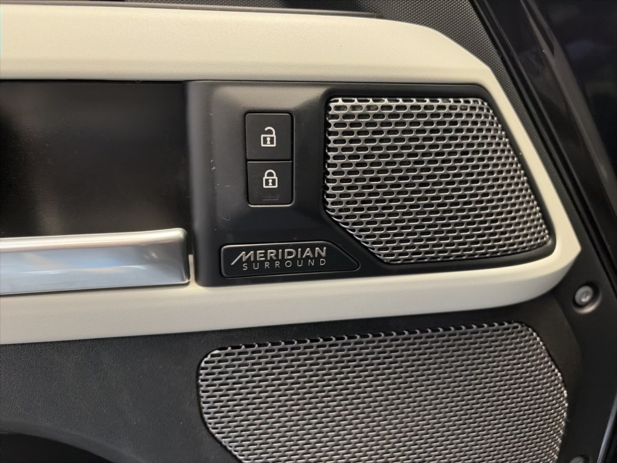 2022 Land Rover Defender 110 X-Dynamic HSE AWD