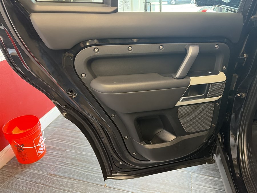 2022 Land Rover Defender 110 X-Dynamic HSE AWD