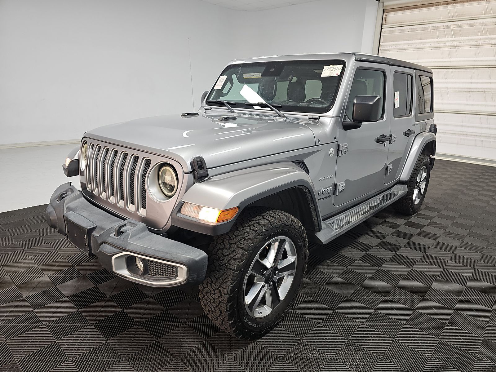 JEEP SAHARA - 1