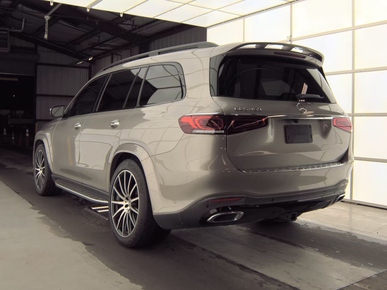 MERCEDES-BENZ GLS - 9