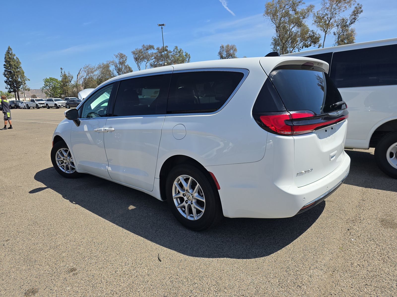 2023 Chrysler Pacifica Touring L FWD