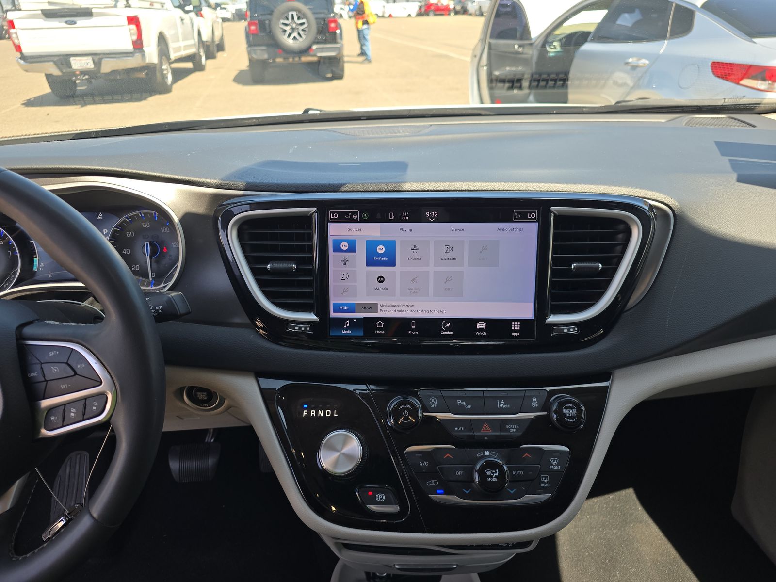 2023 Chrysler Pacifica Touring L FWD