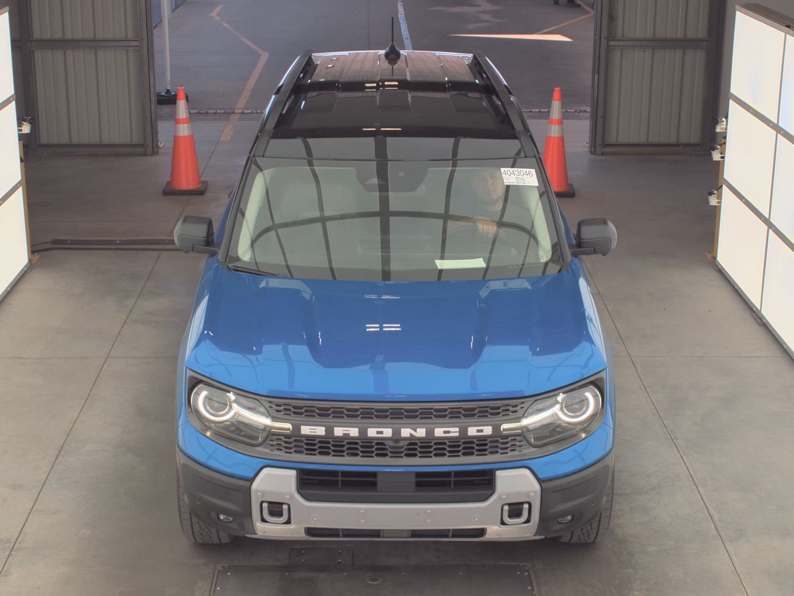 FORD BRONCO - 3