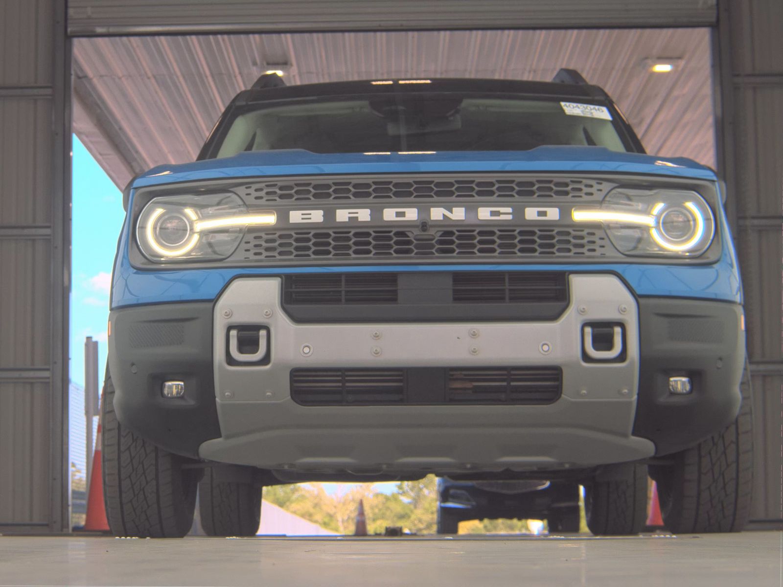 FORD BRONCO - 4