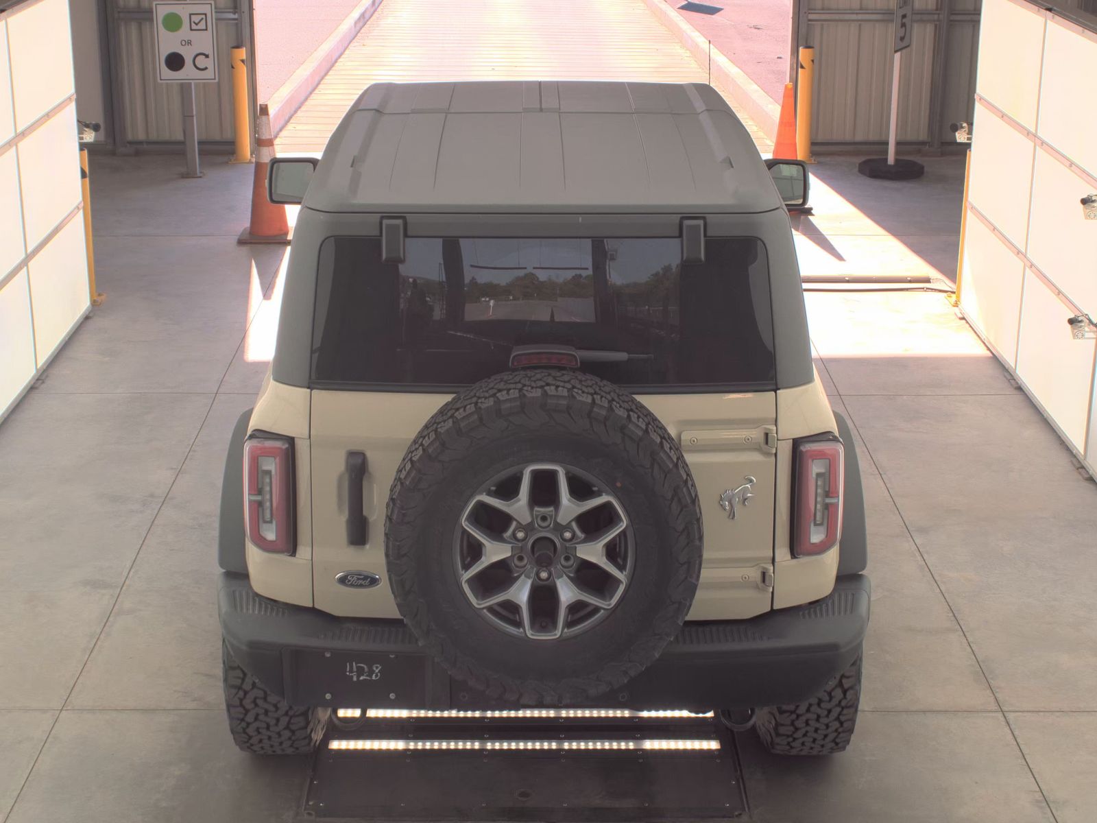 FORD BRONCO - 7